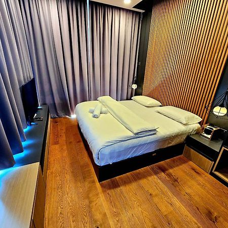 Usj One Subang Jaya By Widebed Apartment Ngoại thất bức ảnh