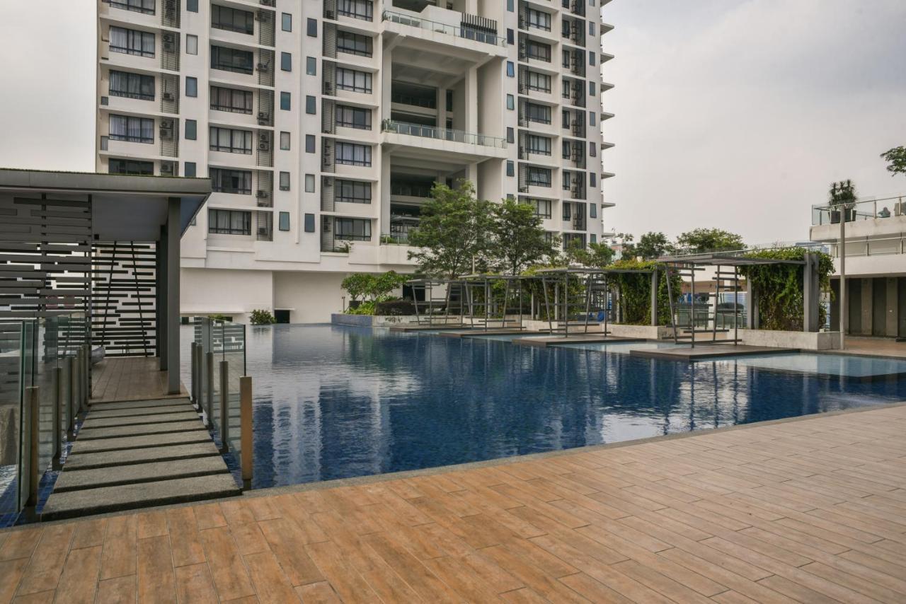Usj One Subang Jaya By Widebed Apartment Ngoại thất bức ảnh